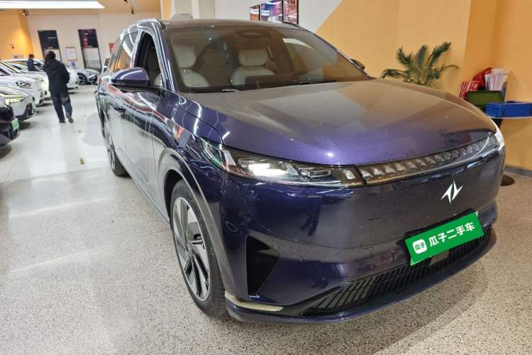 Used Dongfeng eπ eπ008 2024 210Max Range-Extended Version 6 Seats