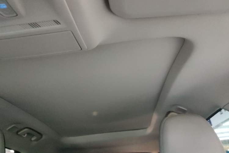 Used Ford Escape 2020 EcoBoost 245 Two-Wheel-Drive Titanium Edition
