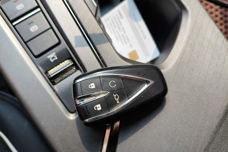 Used CHANGAN OSHAN X5 PLUS 2023 1.5T DCT Excellence Edition Vehicle Key