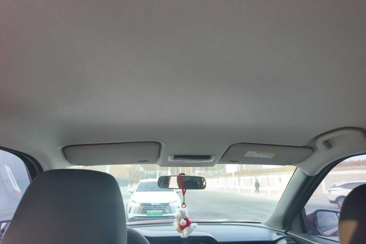 Used Nissan Kicks 2017 1.5L CVT Cool Enjoy Edition Headliner