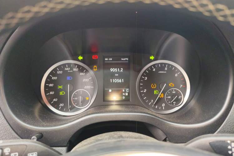 Used Mercedes-Benz Vito 2020 2.0T Business Version 7 Seats