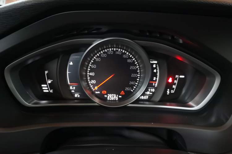 Used Volvo V40 2018 T3 Zhiya Edition
