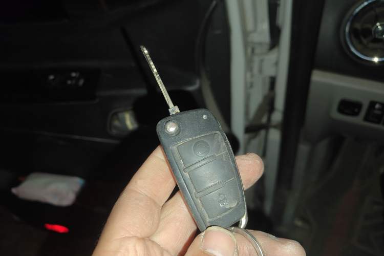 Used JAC Refine M3 2016 IKEA Edition 1.6L Luxury Smart Model
