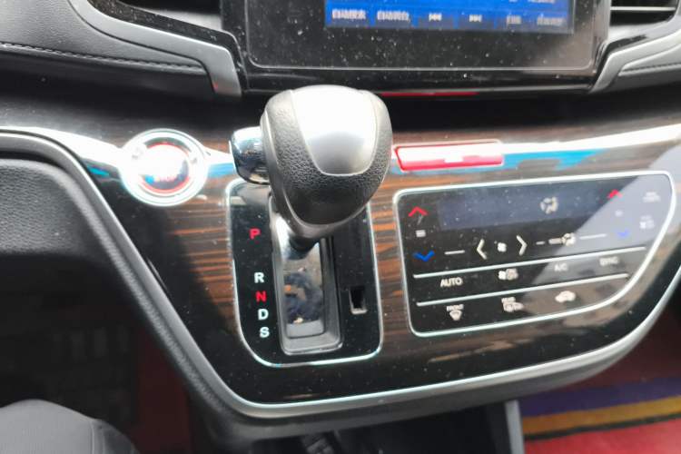 Used Honda Odyssey 2018 2.4L Supreme Edition Gear Lever