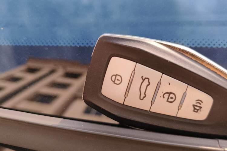 Used Geely Auto Emgrand 2019 Leading Edition 1.5L CVT Luxury Model China VI Standard
