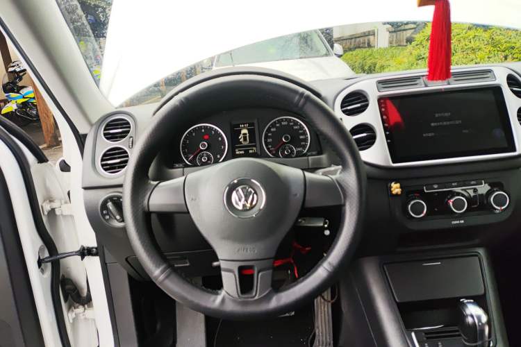 Used Volkswagen Tiguan L 2016 280TSI Automatic Two-Wheel-Drive Silk Road Style Edition