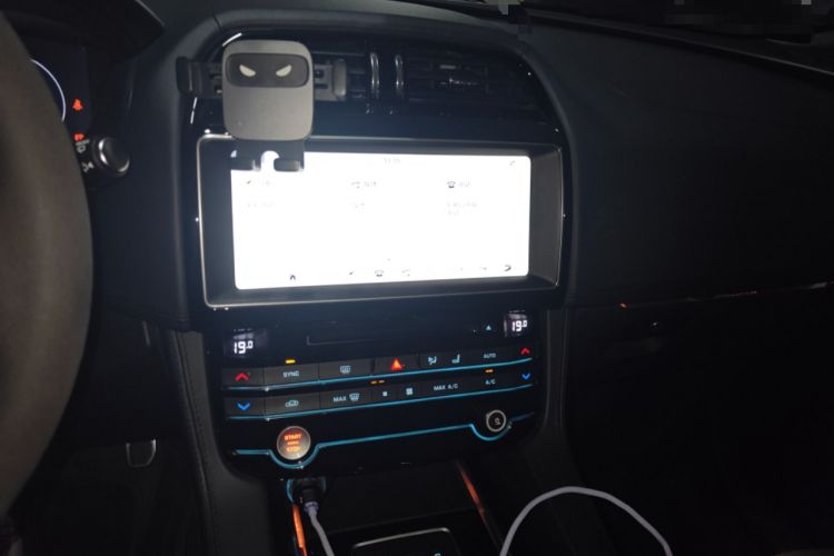 Used Jaguar F-PACE 2016 3.0 SC Four-Wheel Drive S High-Performance First-Edition Limited Model