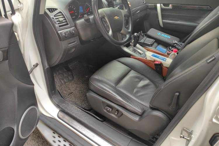 Used Chevrolet Captiva 2015 2.4L 4x4 Flagship Edition 7-Seater Driver Seat