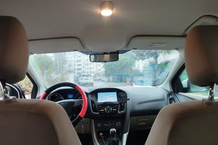 Used Ford Focus 2017 Sedan 1.6L Manual Comfort Plus SmartDrive Edition
