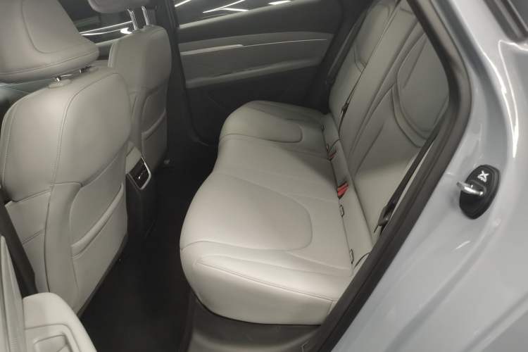 Used XPeng MONA M03 2025 600 with Ultra-Long Range Max Left Rear Seat