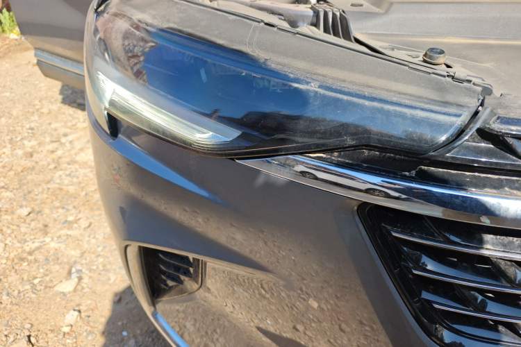 Used Buick Envision 2021 Encore Plus 652T Five-Seat All-Wheel-Drive Luxury Model Right Front Headlight