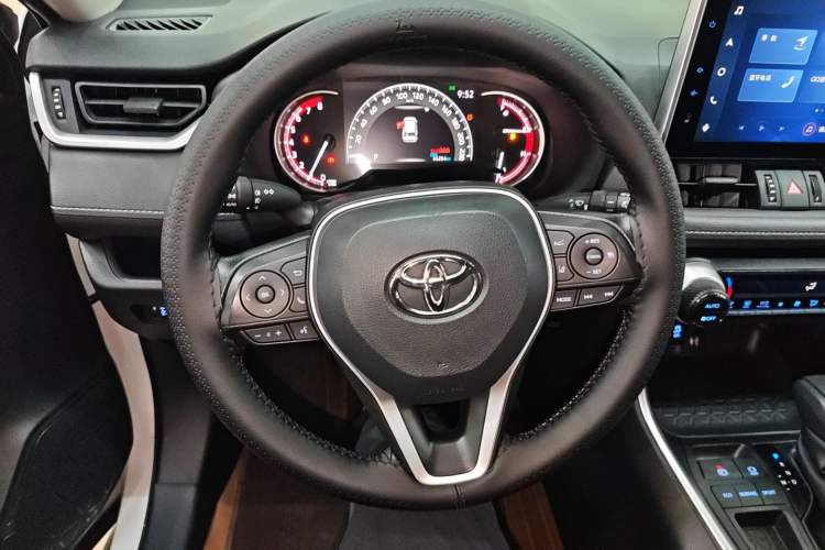 Used Toyota RAV4 2021 2.0L CVT Two-Wheel Drive Fashion Edition
