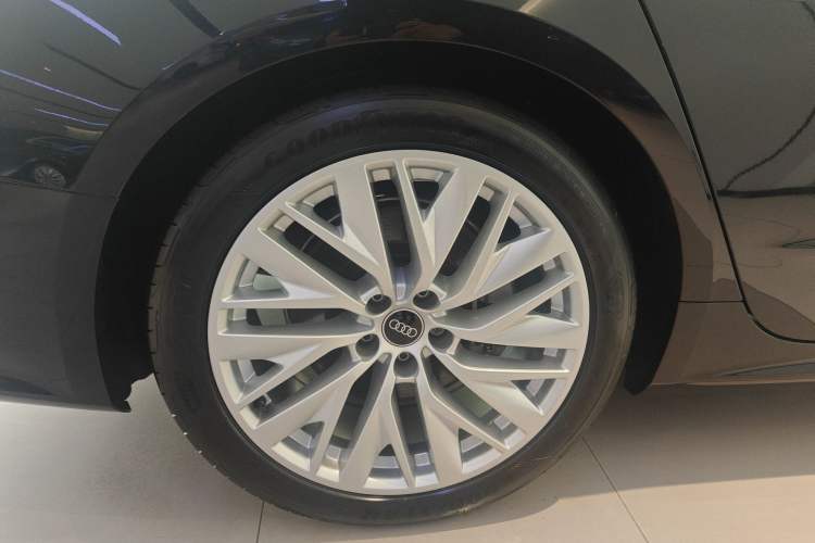 Used Audi A7L 2024 45TFSI S-line Dream-Building Edition Flow Crystal Package