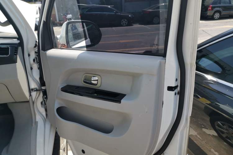 Used Jinbei New Hiace S 2021 1.5L Wealth Central Air-Conditioned Bus China VI Standard Model SWC15M