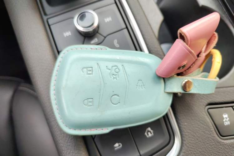 Used Cadillac XT5 2021 2.0T Two-Wheel Drive Luxury Version Vehicle Key