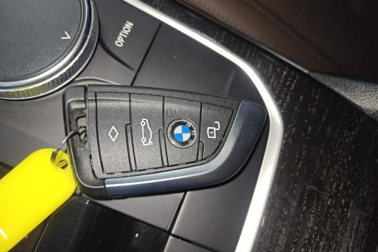 Used BMW 3 Series 2024 325Li M Sport Package Vehicle Key