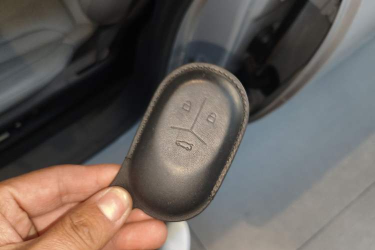 Used Nio ET5T 2023 75 kWh Touring Vehicle Key