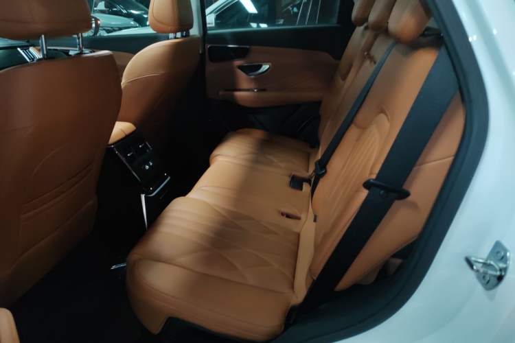 Used JETOUR Shanhai Shanhai L7 2024 1.5T 120km MAX+ 7-Seater
