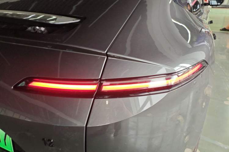 Used Avatr 12 2025 Year Updated Ultra Extended-Range Version Right Rear Taillight