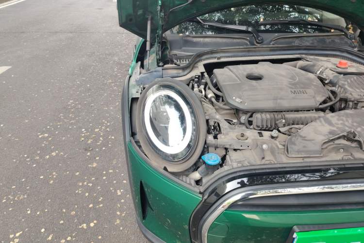 Used MINI 2023 1.5T ONE Five-Door Edition Right Front Headlight