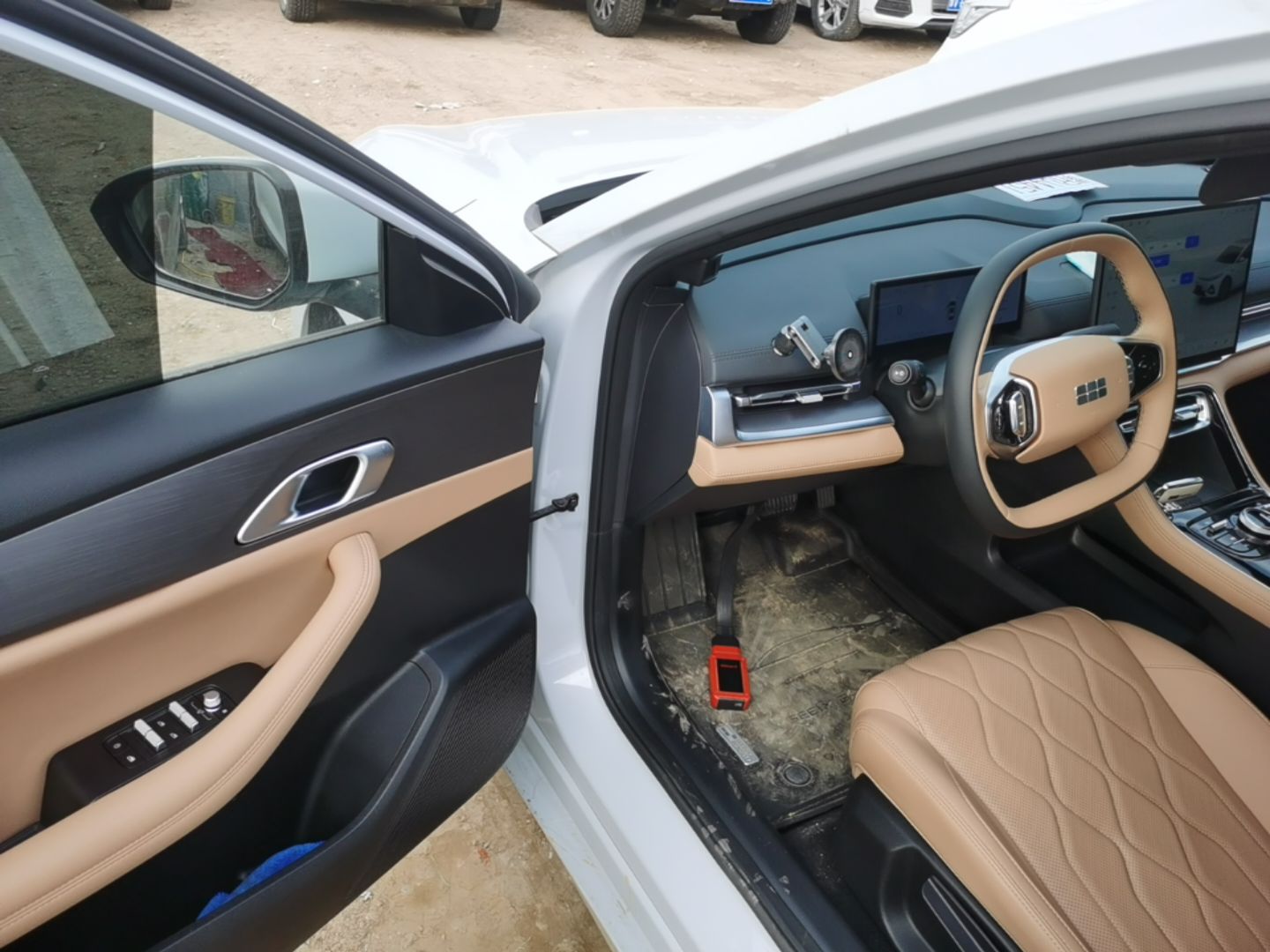 Geely Galaxy A7 2025 Model EM-i 70km Launch Edition — снимка 18