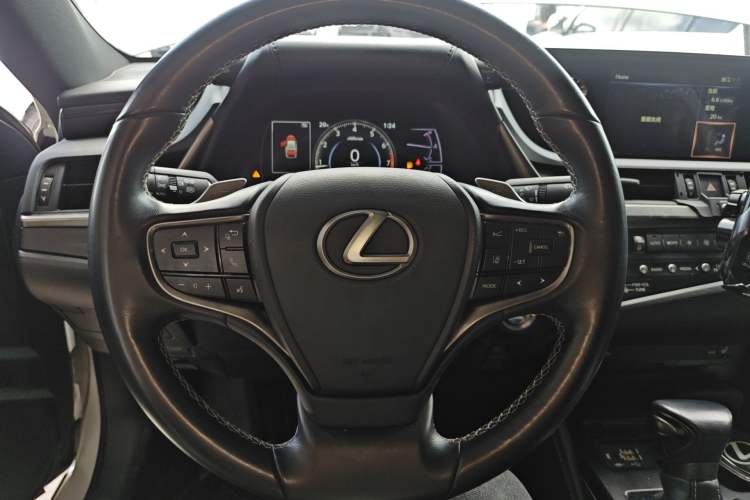 Used Lexus ES 2020 200 Excellence Edition