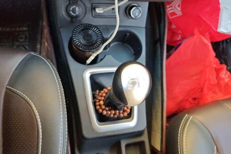 Used Dongfeng Fengon 330 2019 1.5L 330S Manual Comfort Version China VI Standard