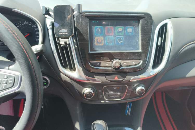 Used Chevrolet Equinox 2019 535T Automatic Chijie Edition China VI Audio And AC Panel