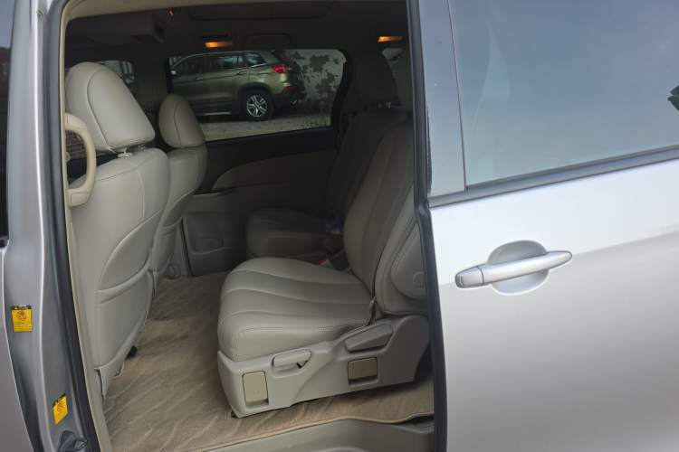 Used Toyota Previa 2007 3.5L 7-Seater Luxury Version
