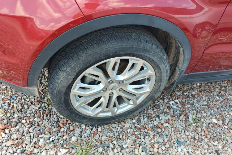 Used Land X7 2015 2.0T Panoramic Prestige Edition
