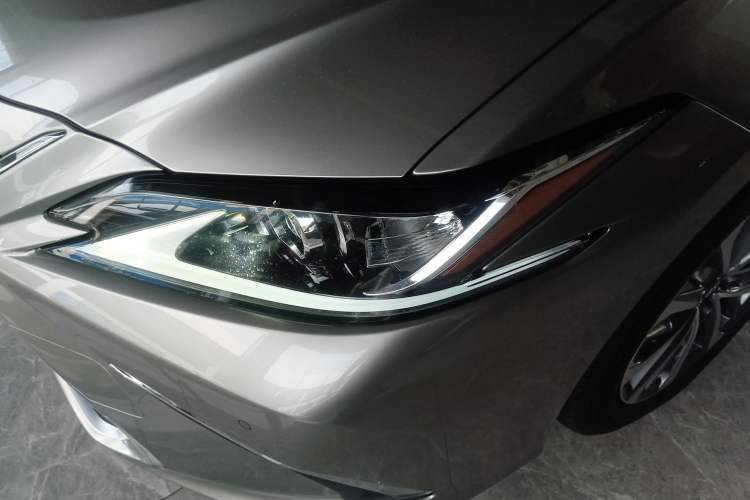 Used Lexus ES 2022 200 Excellence Edition
