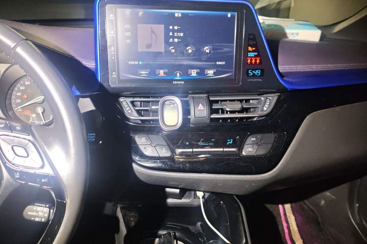 Used Toyota IZOA 2018 2.0L Yichi Edition China V Standard Audio And AC Panel