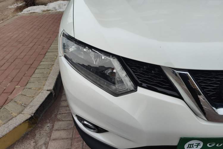 Used Nissan X-Trail 2015 2.0L CVT Comfort MAX Edition 2WD
