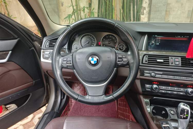 Used BMW 5 Series 2014 525Li Leading Model Steering Wheel