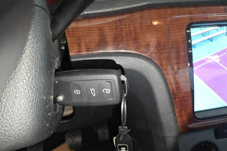 Used Volkswagen Lavida 2013 Revised Classic 1.6L Manual Fashion Edition Vehicle Key