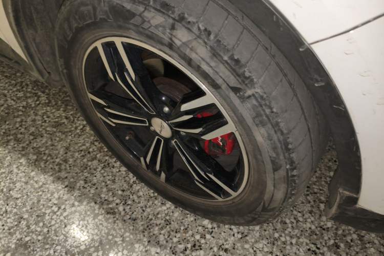 Used Zotye Domy X5 2017 Upgraded Model 1.5T CVT ZhiXian Edition Right Front Wheel Hub