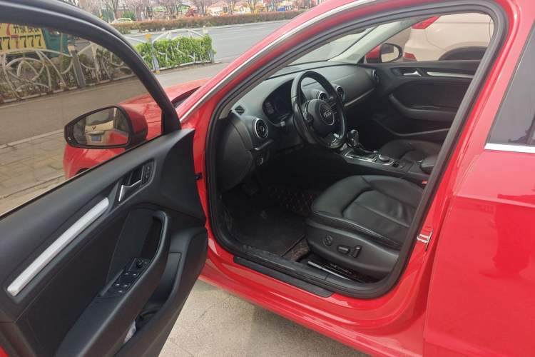 Used Audi A3 2015 Sportback 35 TFSI Millionth Anniversary Comfort Model
