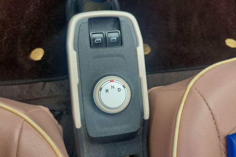 Used Chery QQ Ice Cream 2024 170km Sundae Gear Lever