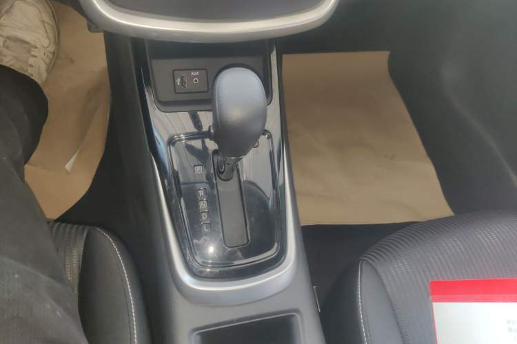 Used Nissan Tiida 2021 1.6L CVT Cool Edition
