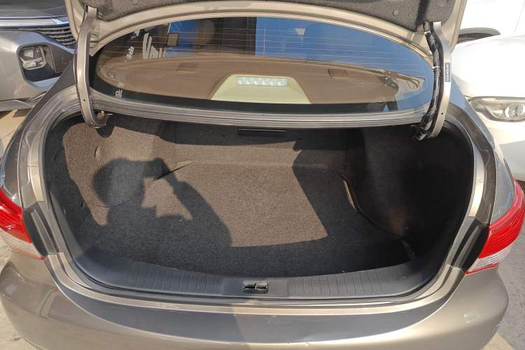 Used Nissan Sylphy 2016 Classic 1.6XE Manual Leading Edition
