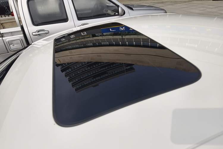 Used CHANGAN Eado 2020 PLUS 1.6L GDI Automatic Luxury Model Roof