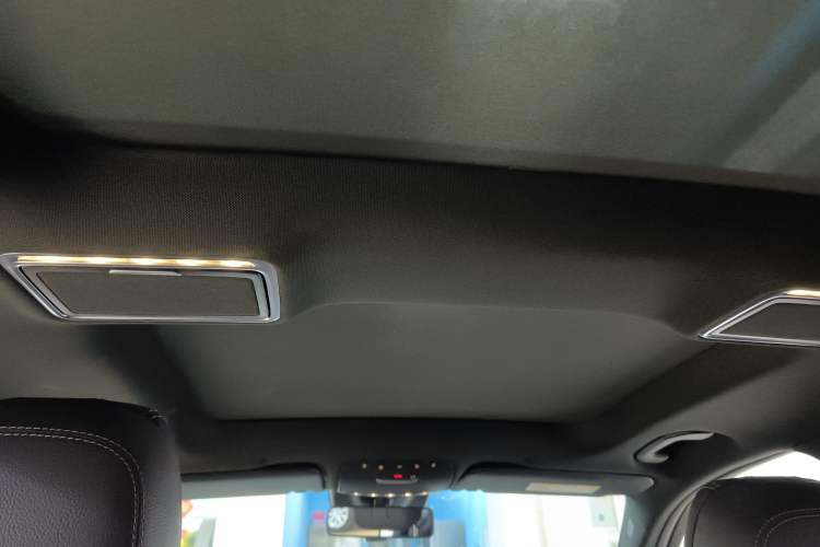 Used Mercedes-Benz GLC 2021 GLC 300 L 4MATIC Dynamic Model Headliner