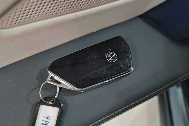 Used Volkswagen ID.6 CROZZ 2022 Long-Range PRO Edition Interior 1