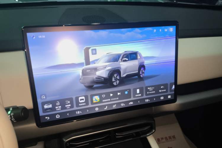 Used Formula Leopard Titanium 3 2025 501 km All-Wheel Drive Intelligent Driving Max Edition Audio And AC Panel