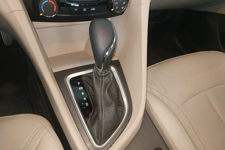Used Buick GT 2021 Exemplar 1.5L Automatic Elite Version Gear Lever