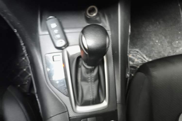 Used Mazda 3 Axela 2017 Sedan 1.5L Automatic Comfort Model Emission Standard China V Gear Lever