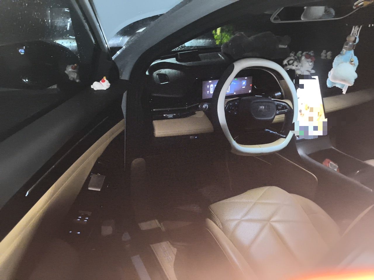 Geely Galaxy L6 2024 125km PLUS Dragon Edition — снимка 16