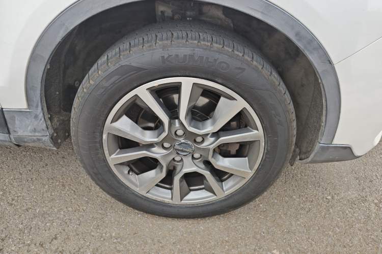 Used Haval H7 2018 Revised Version Blue-Label H7 2.0T Automatic Smart Enjoyment Trim Right Front Wheel Hub