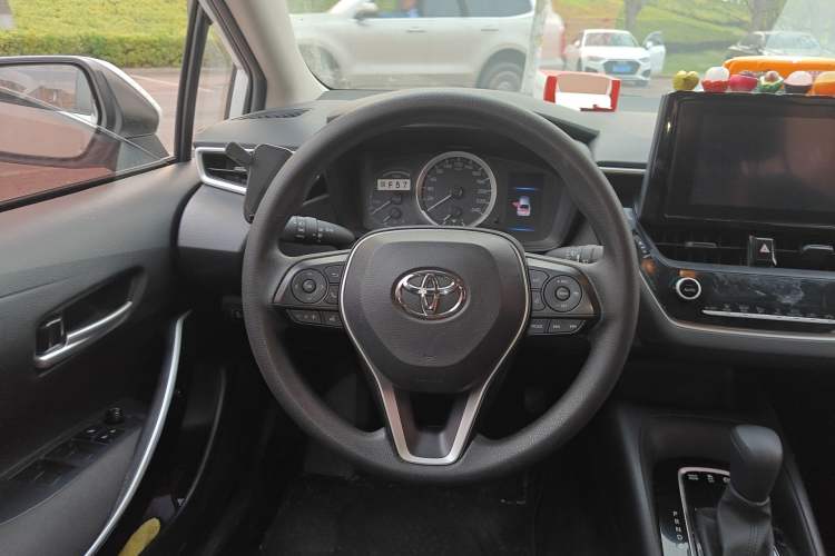 Used Toyota Corolla 2021 Dual-Engine 1.8L E-CVT Pioneer Edition
