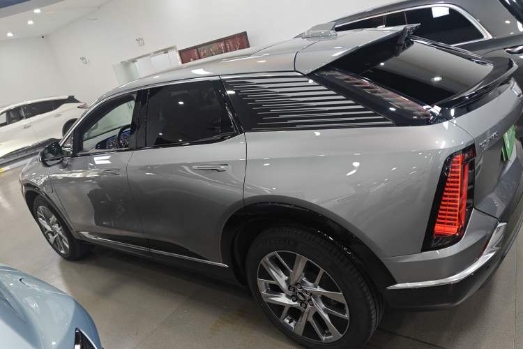 Used Cadillac OPTIQ 2024 Standard Range Version